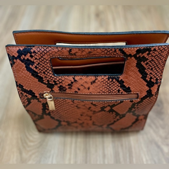 Fringe Accent Snake Print Cut-out Handle 2-Way Medium Satchel MH-D0499 NWOT - Picture 6 of 7